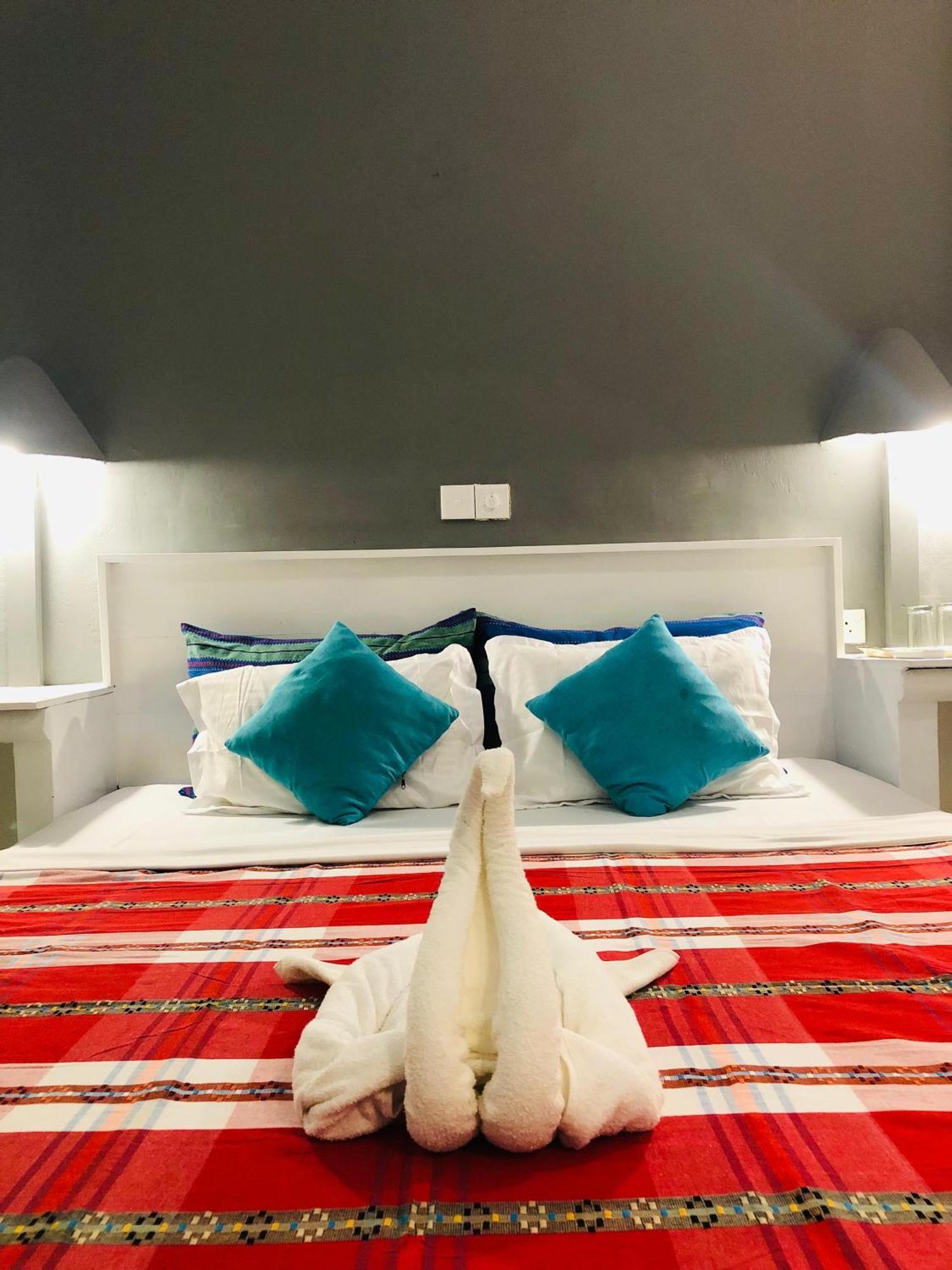Hotel Vibration Хіккадува Екстер'єр фото