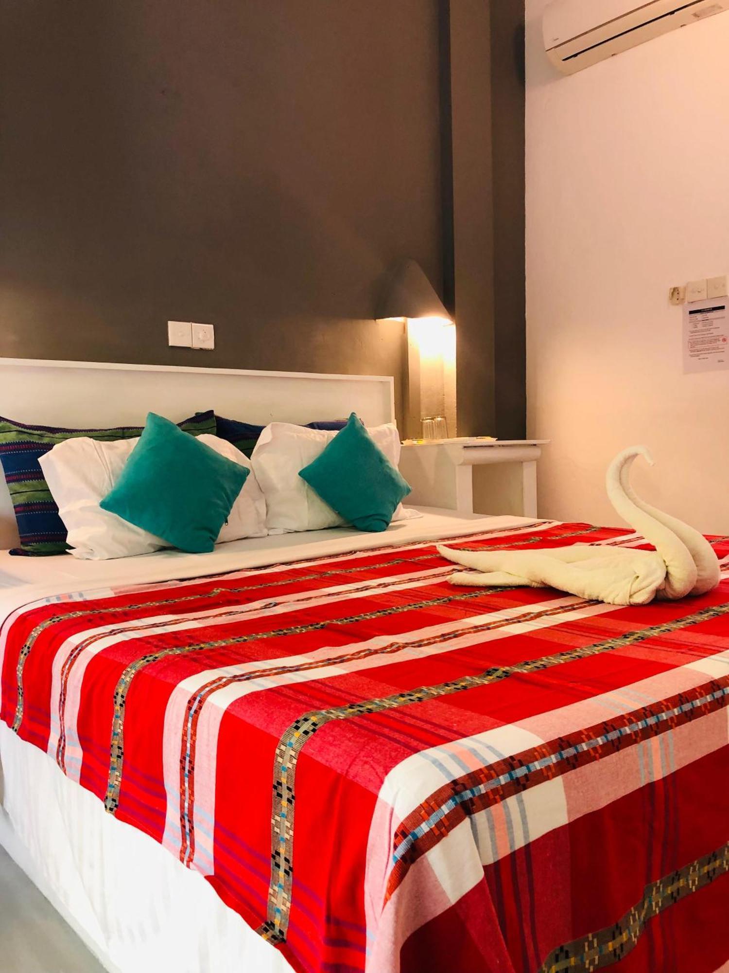 Hotel Vibration Хіккадува Номер фото