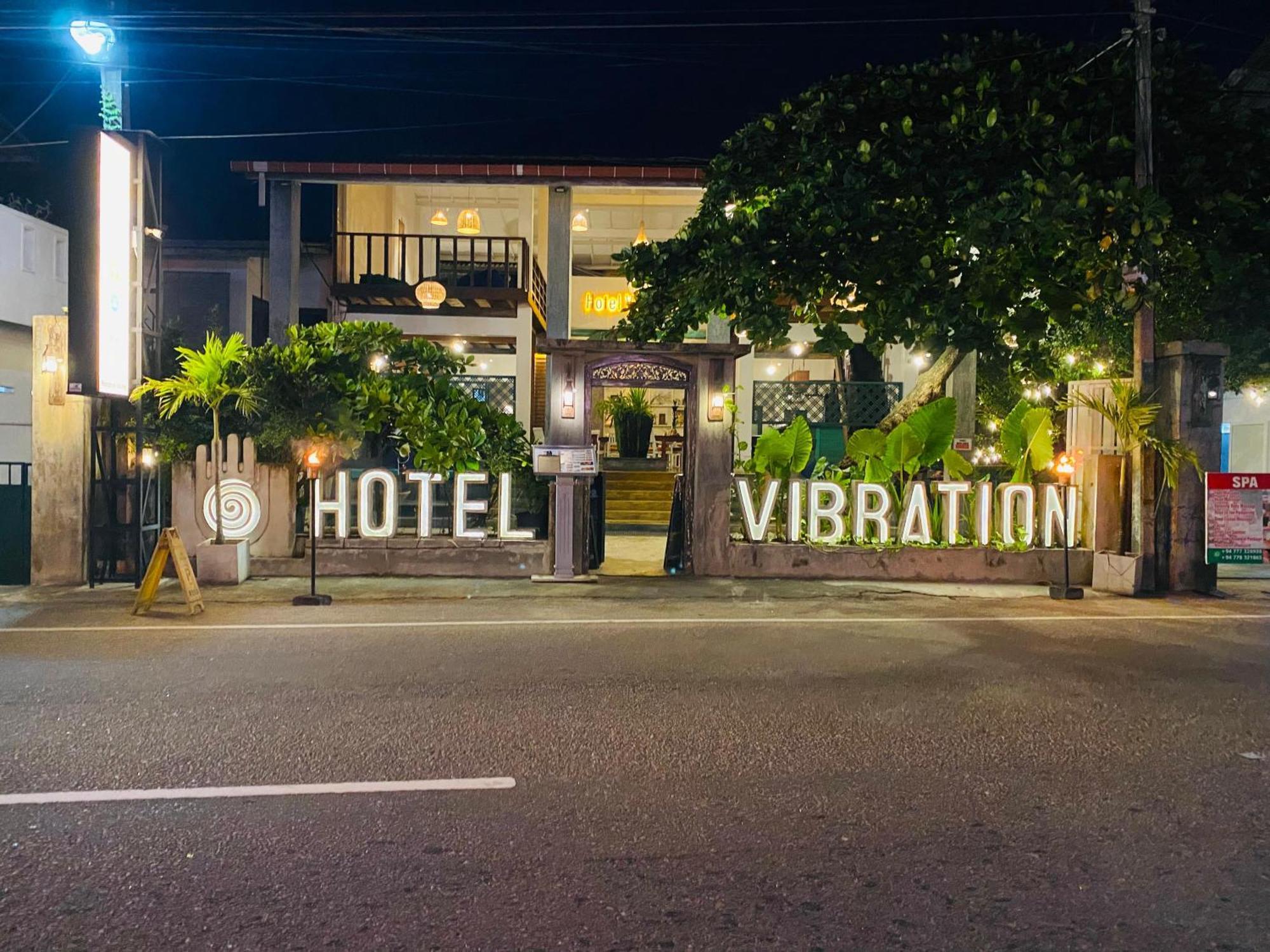 Hotel Vibration Хіккадува Екстер'єр фото