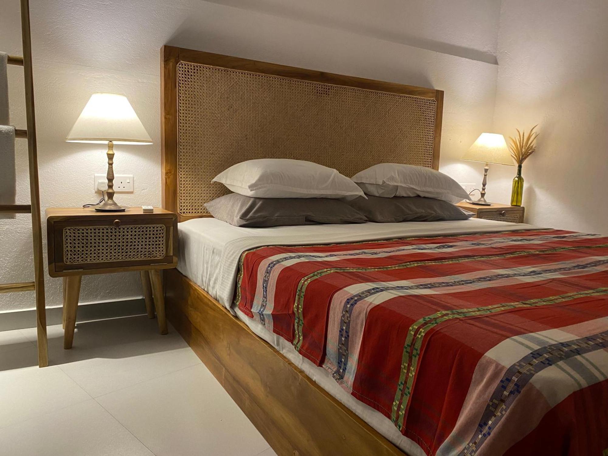 Hotel Vibration Хіккадува Екстер'єр фото