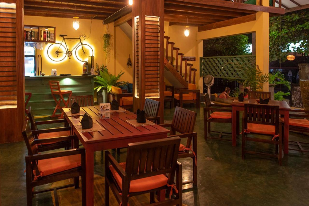 Hotel Vibration Хіккадува Екстер'єр фото
